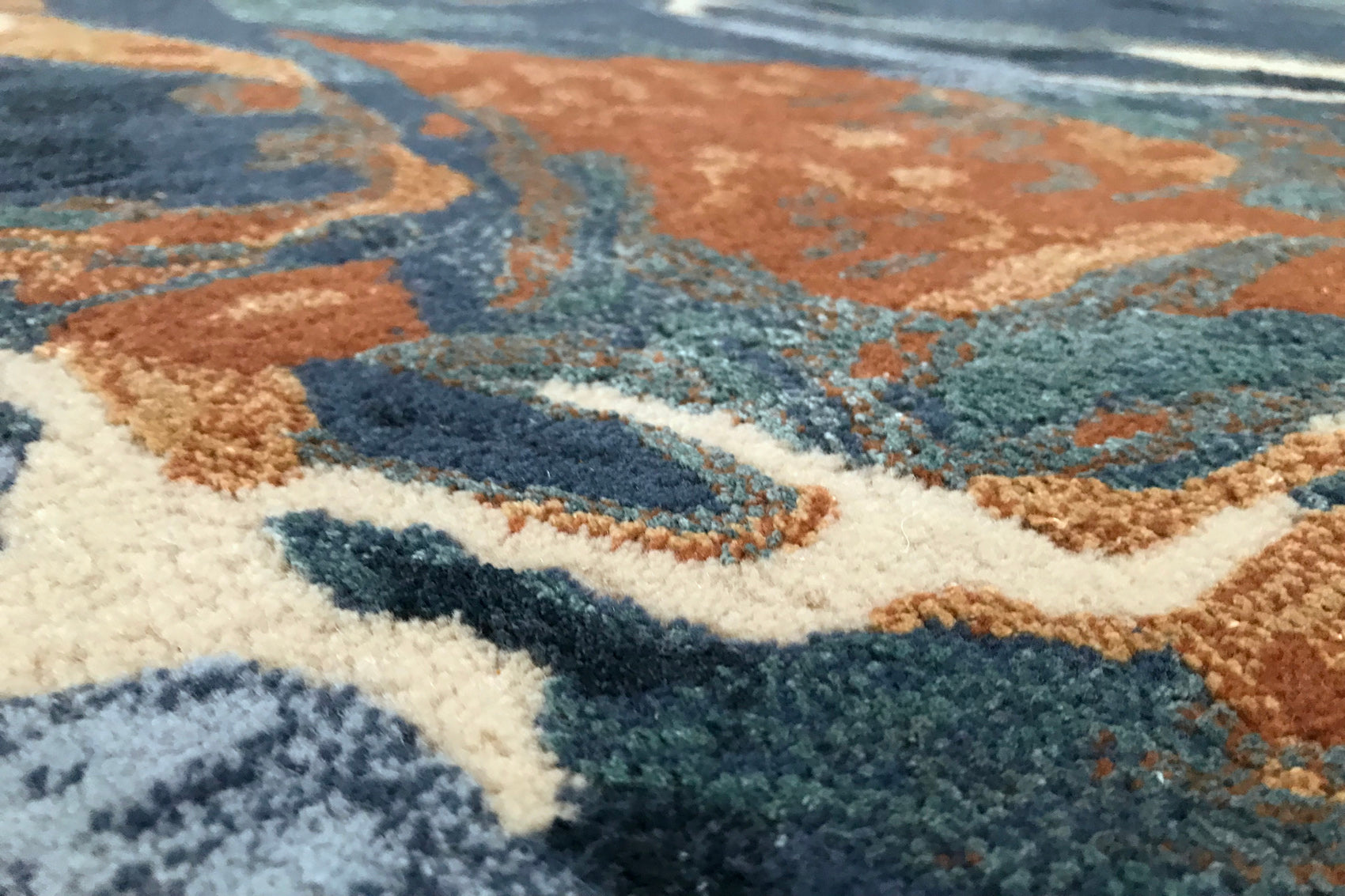 tapis-serge-lesage-text-bleute-170x240-faux-uni-bleu-textur image 3