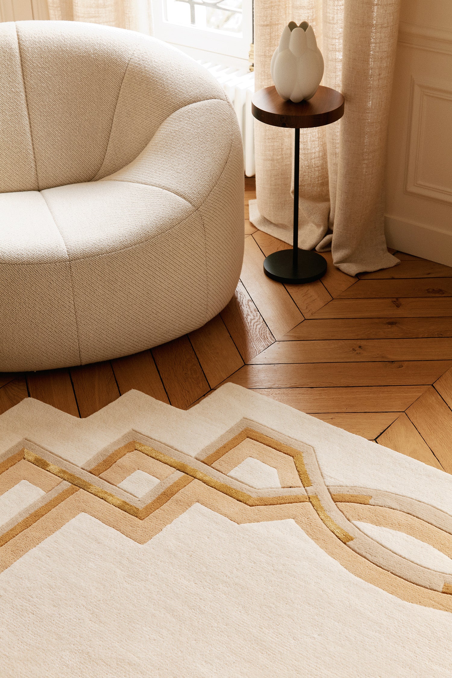 toulemonde-bochart-style-tapis-cru-bordures-architectur-es-laine-tuft-velours image 4