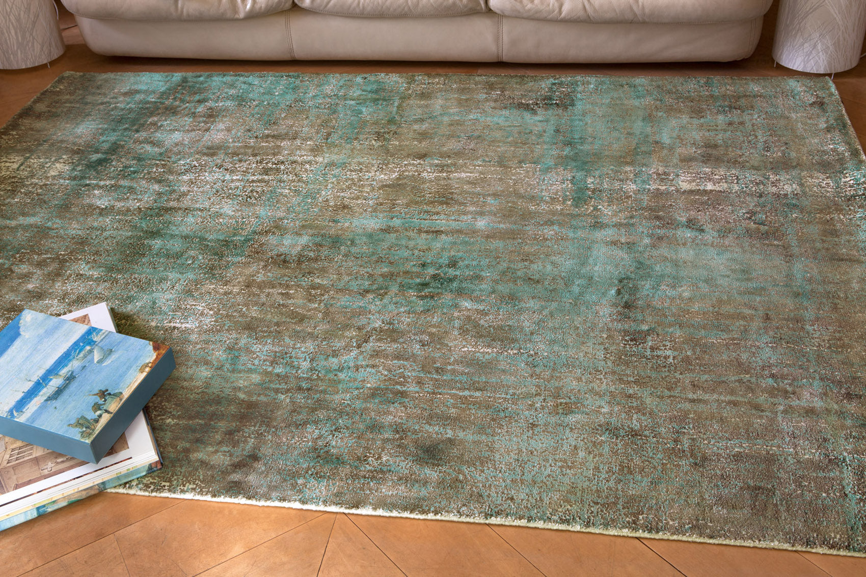 serge-lesage-alena-bleu-paon-tapis-patin-contemporain image 1