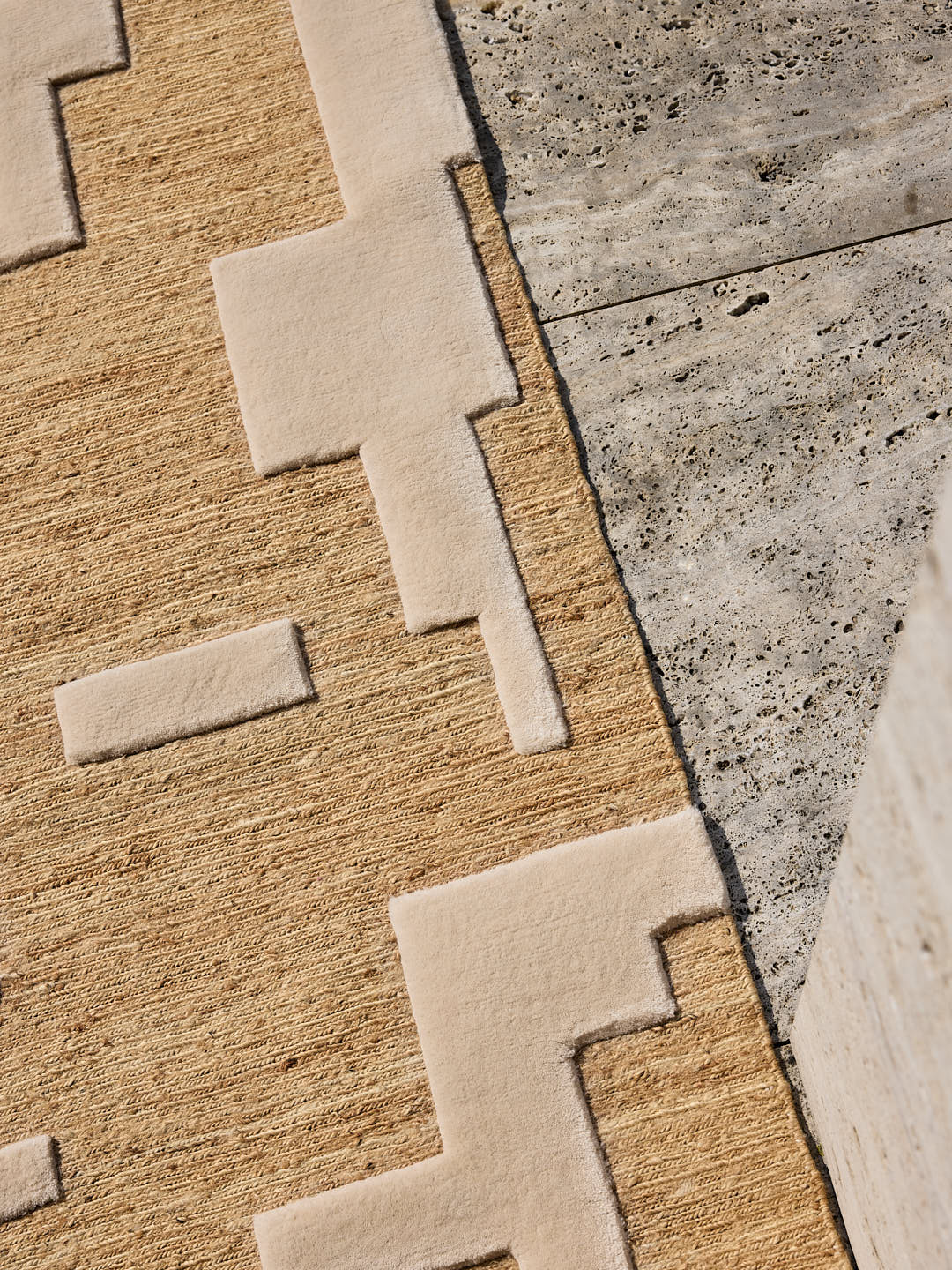 serge-lesage-tapis-acropolis-terre-cyclades image 3