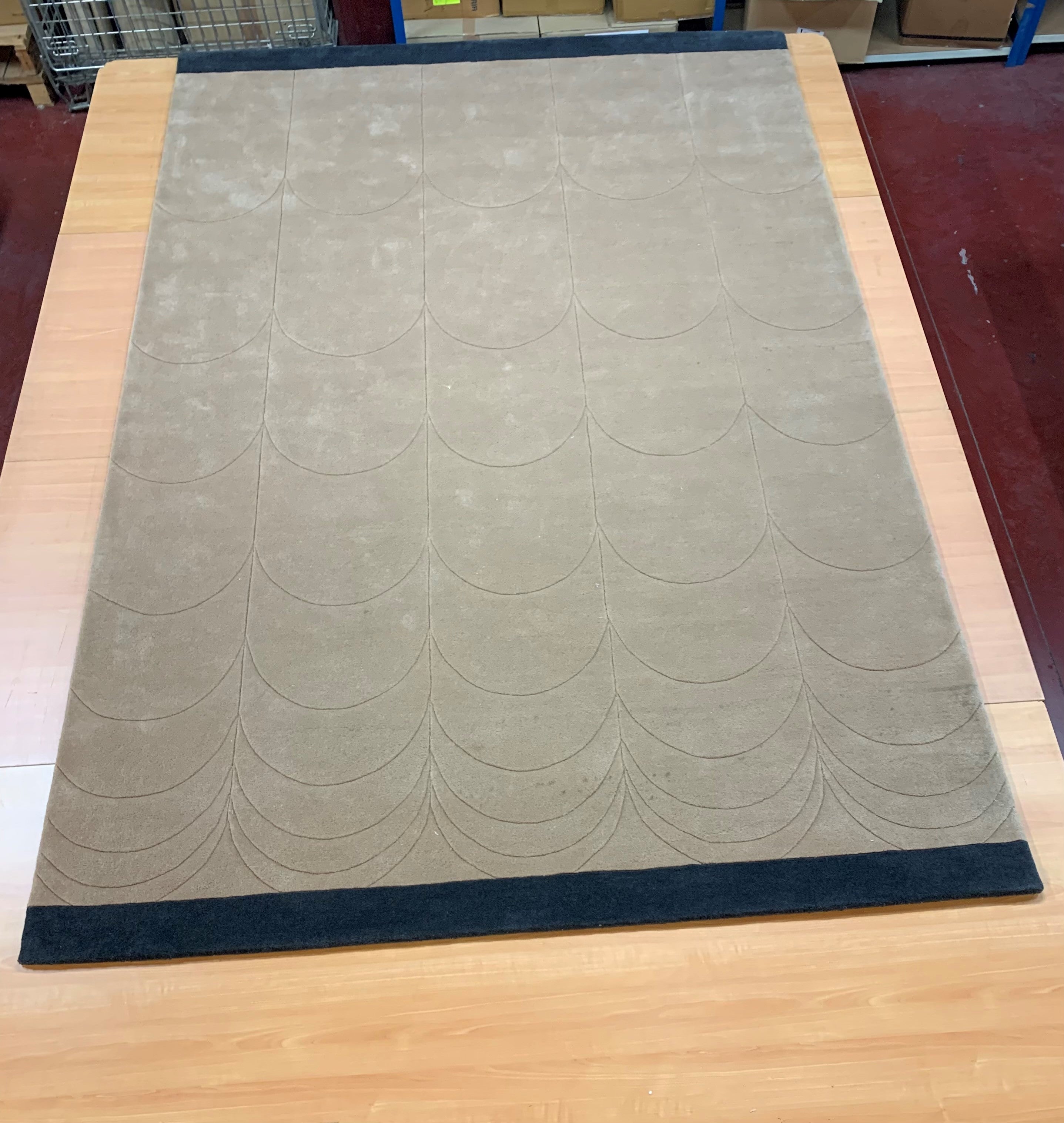 serge-lesage-frou-frou-beige-200x300-tapis-contemporain-fait-main image 2