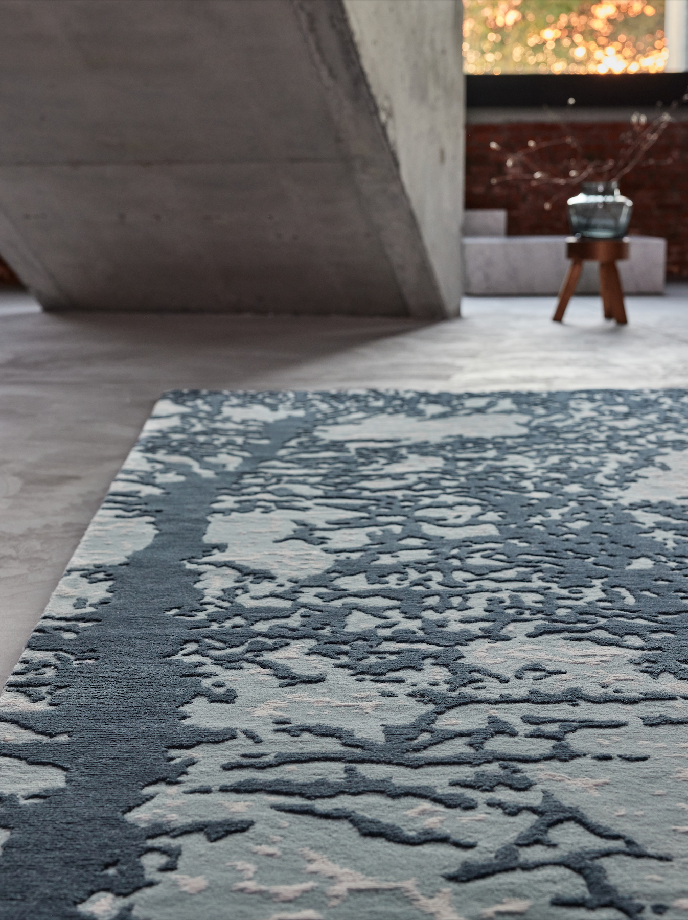 serge-lesage-tapis-kodama-azur-tapis-for-t-bleue-86k-pe2025 image 3