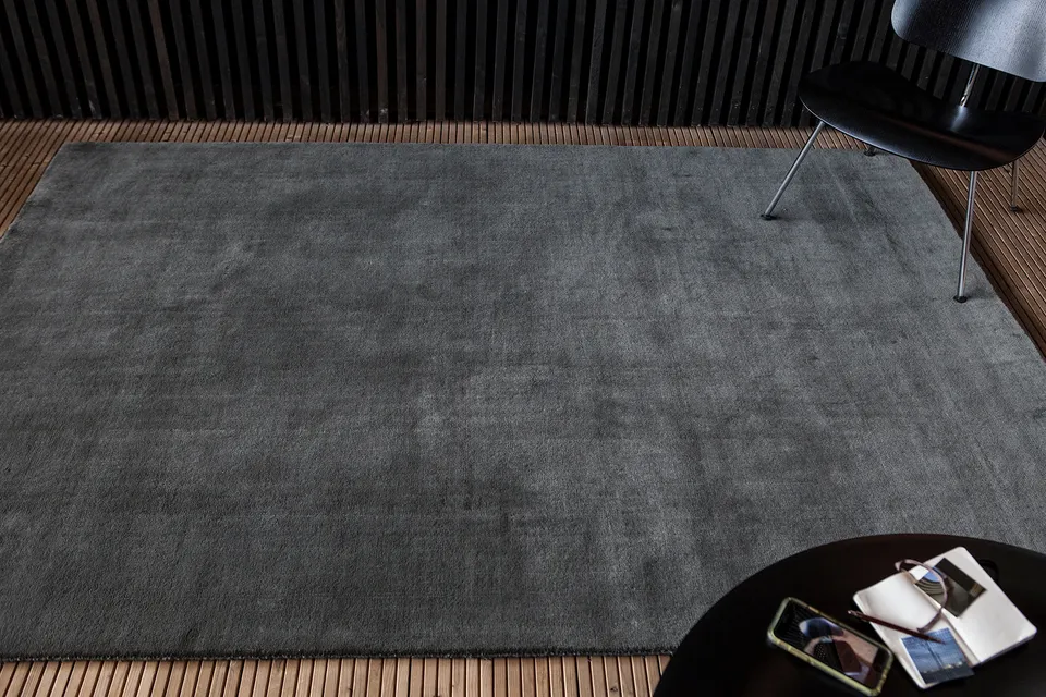 serge-lesage-tapis-beekman-anthracite image 1