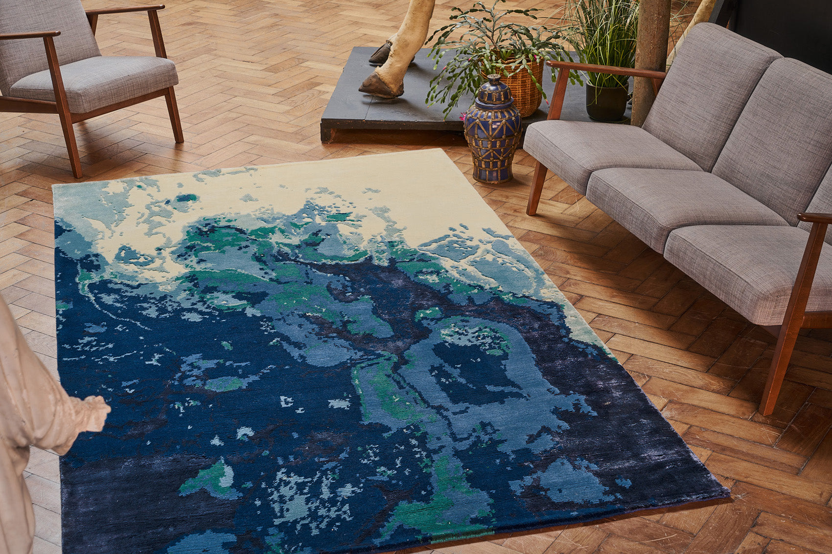 serge-lesage-ocean-bleu-profond-tapis-apaisant-abstrait image 1