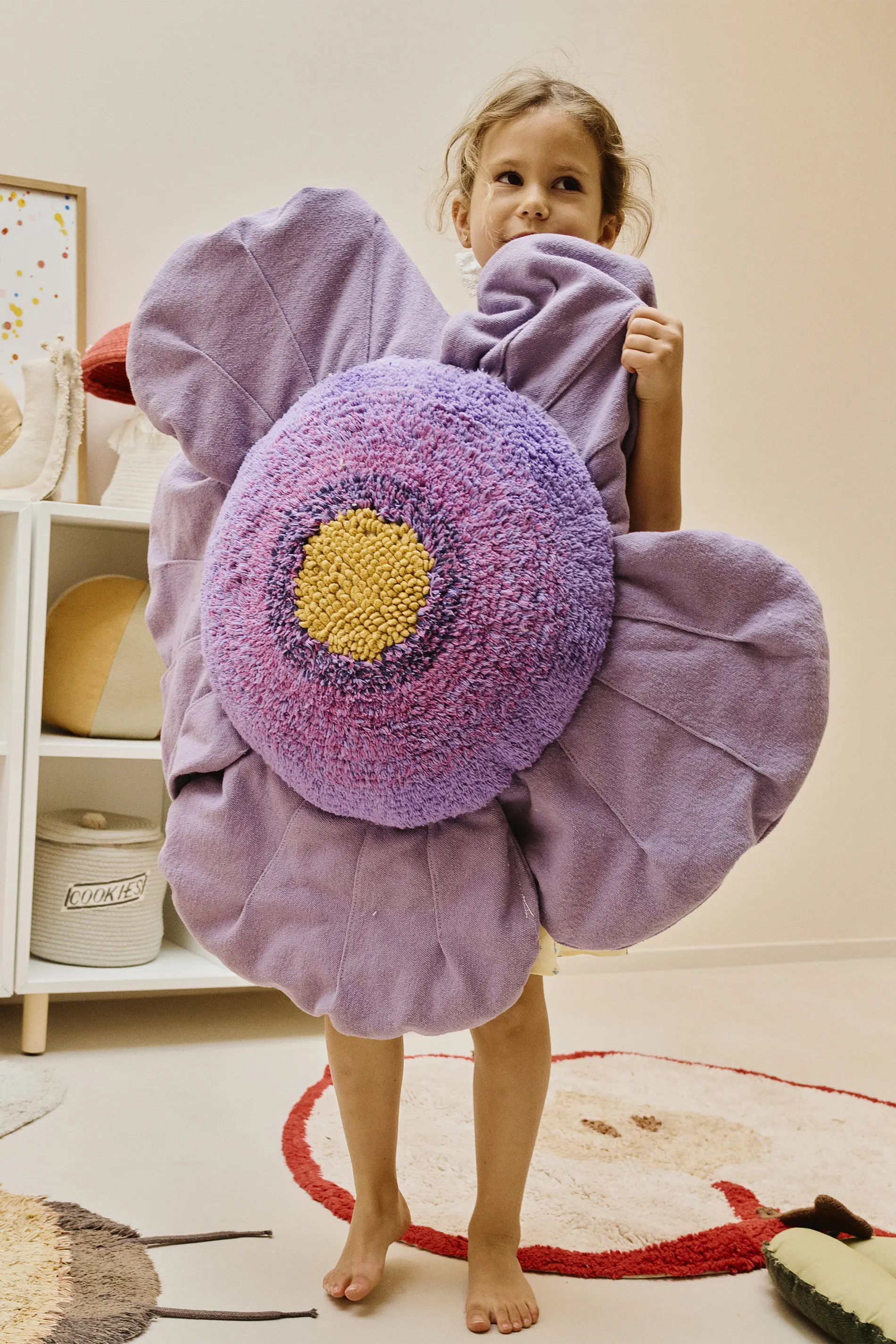lorena-canals-coussin-de-sol-purple-poppy-coussin-de-sol-enfant image 4