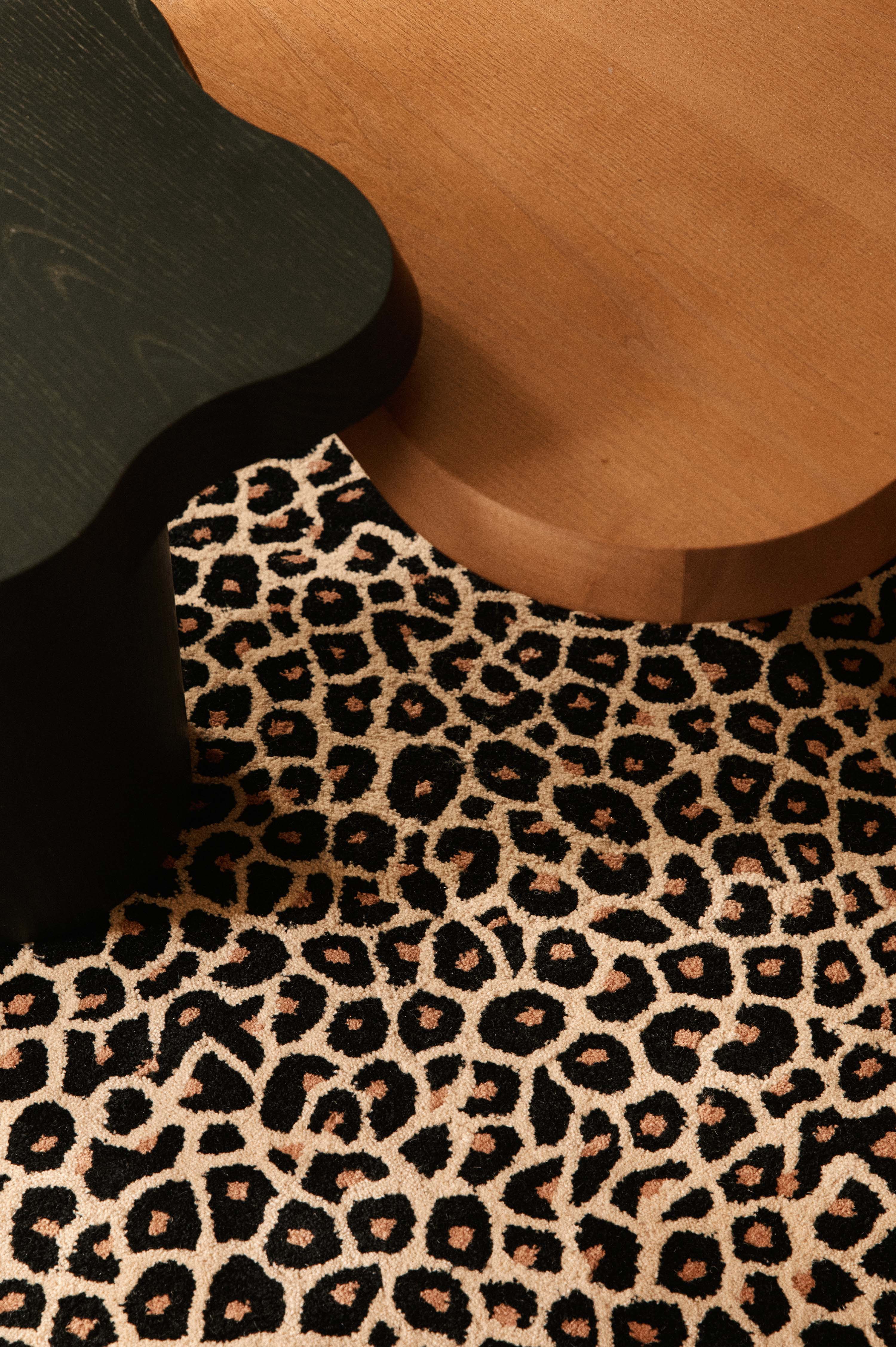 toulemonde-bochart-l-opard-naturel-tapis-en-laine-tuft-main image 2