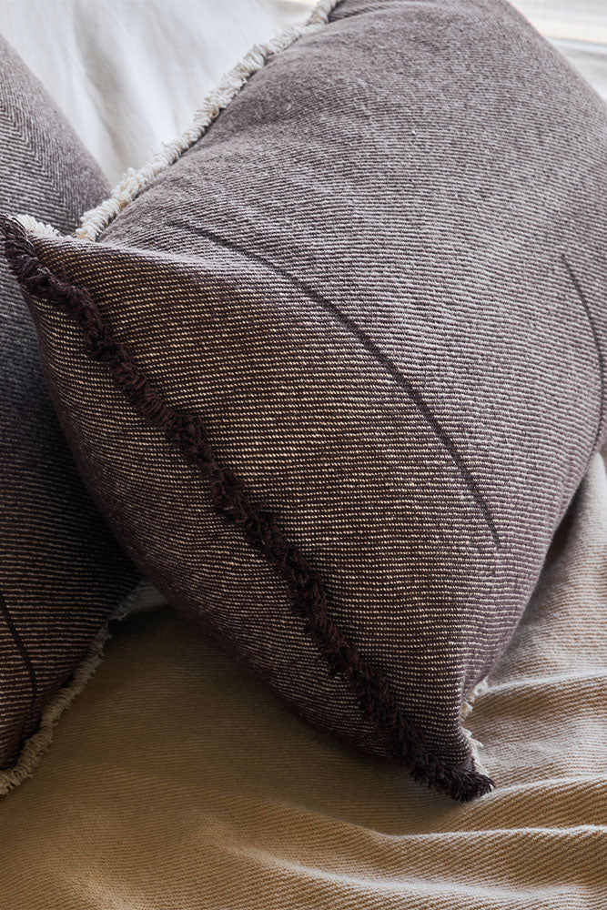 lorena-canals-coffeebean-coussin-rectangulaire-vertical image 2