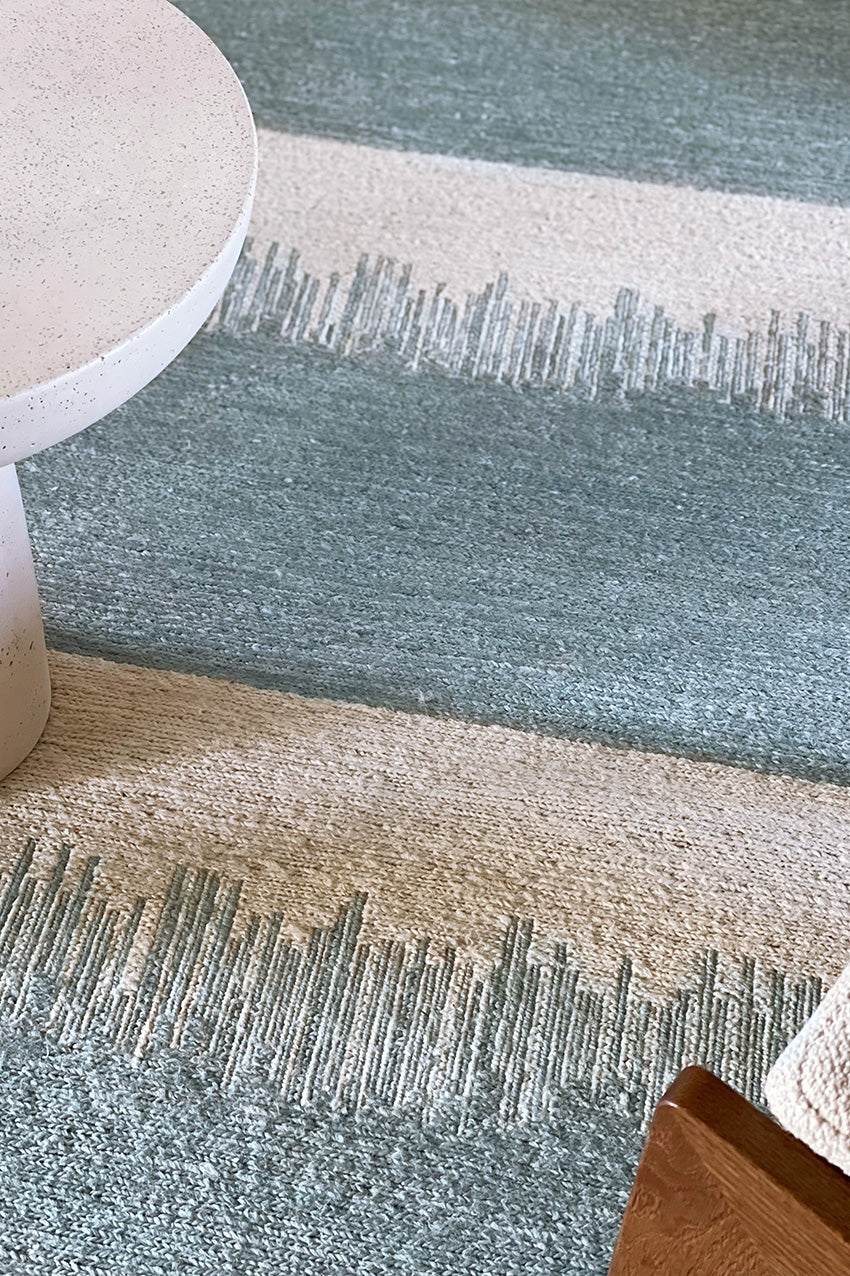 toulemonde-bochart-figueras-aqua-tapis-jute-dor-nou-main image 6