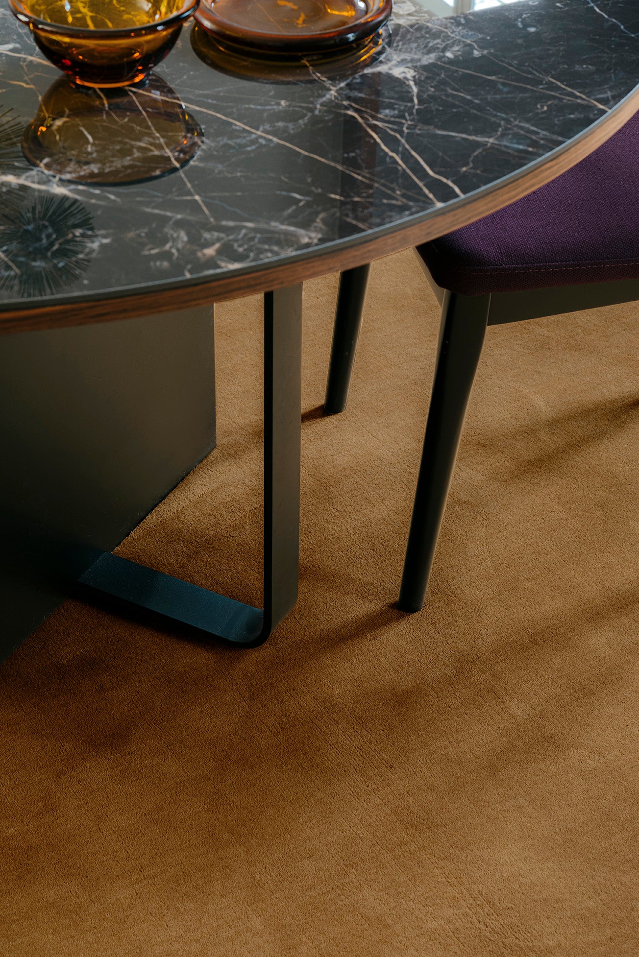 toulemonde-bochart-signature-rev-tement-ocre-tapis-contemporain image 3