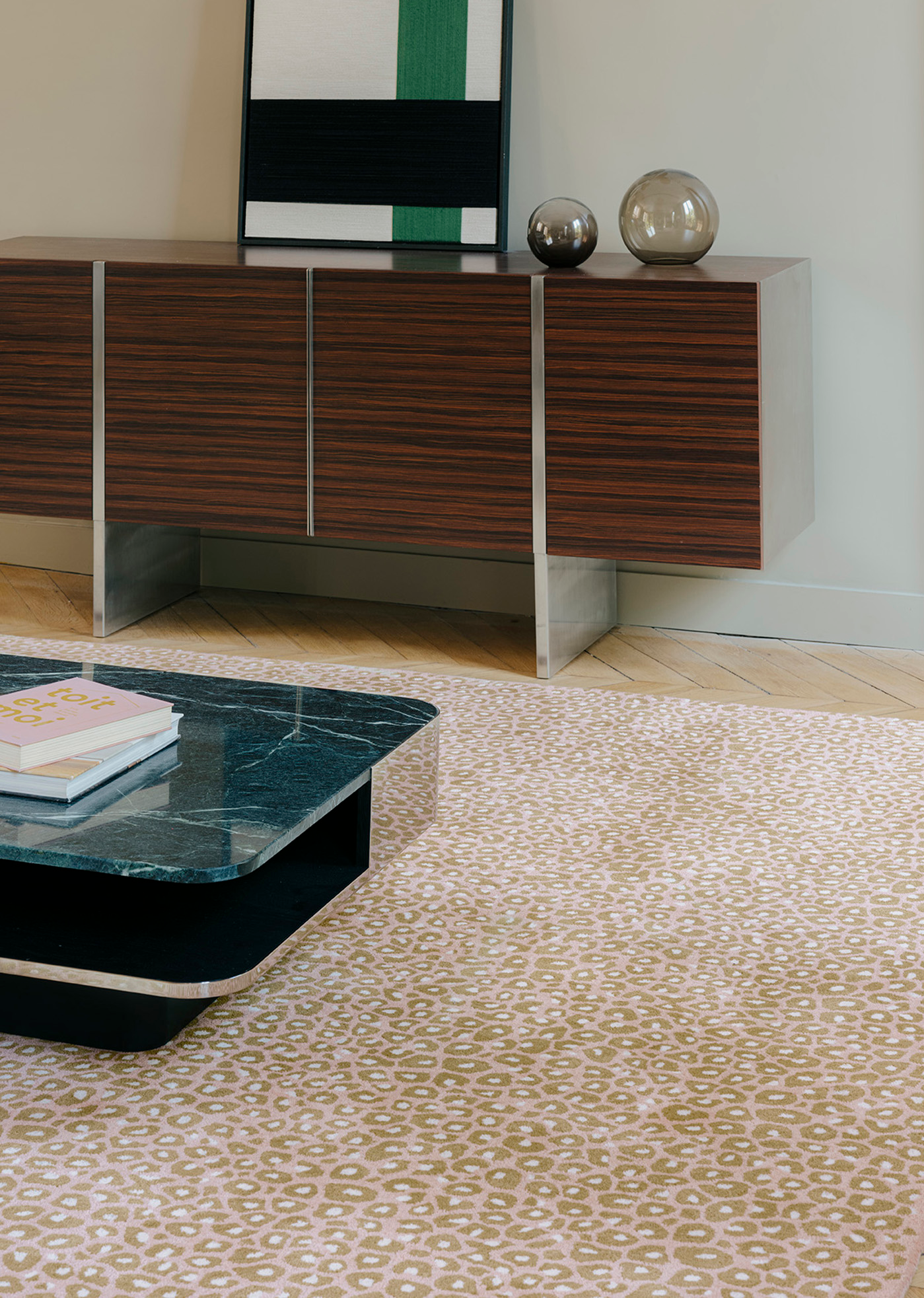 toulemonde-bochart-l-opard-rose-tapis-contemporain-fait-main-tuft-main-en-laine- image 3
