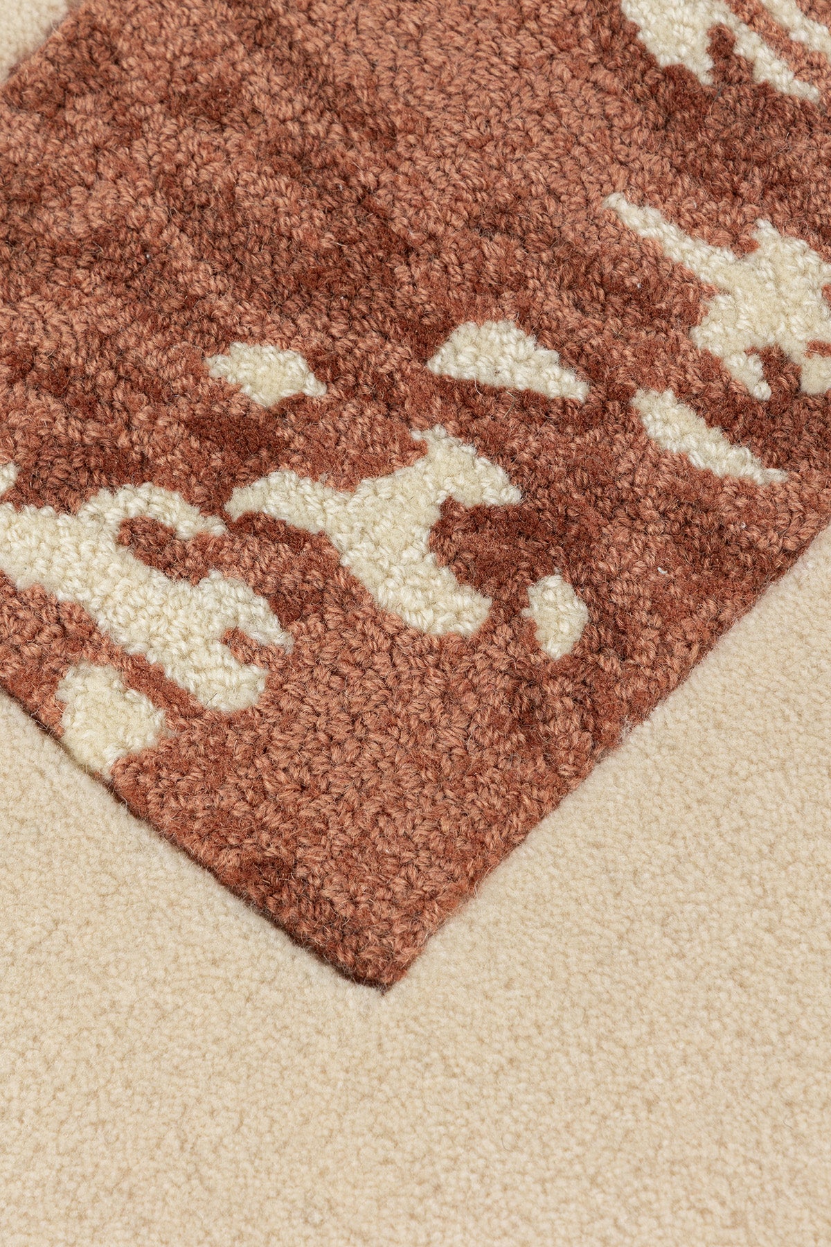 toulemonde-bochart-paladio-tapis-tuft-main-effet-marbre-marqueterie image 6