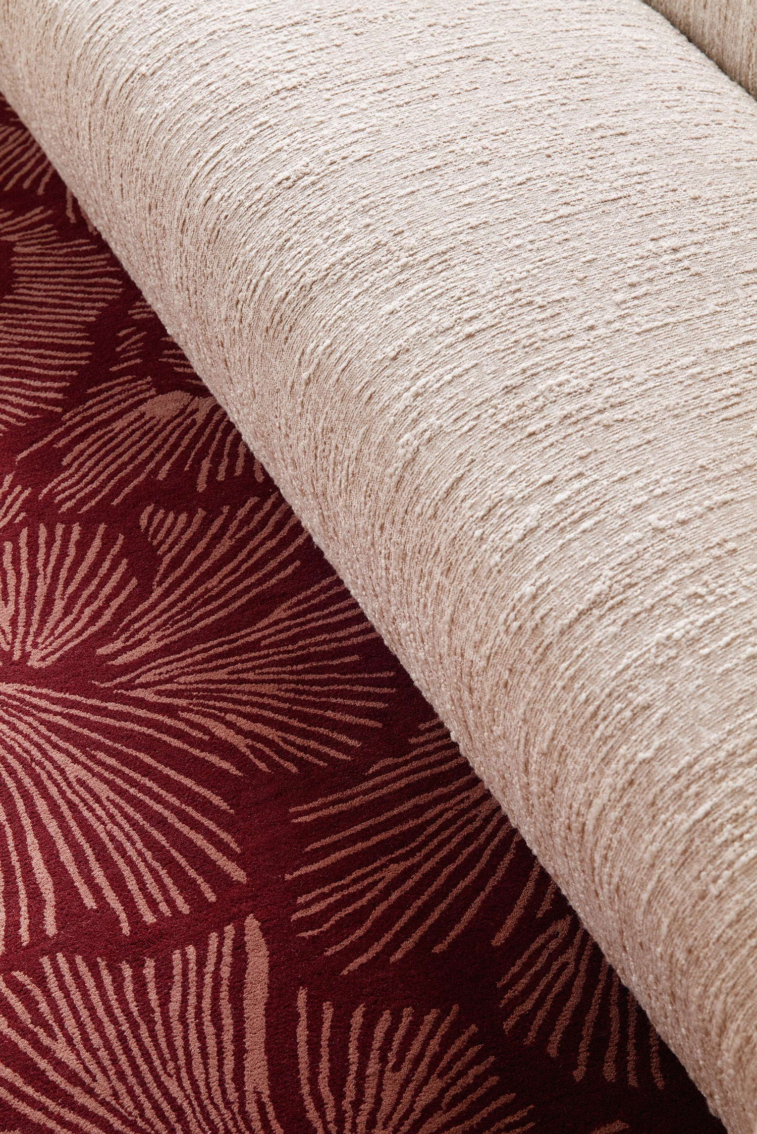 toulemonde-bochart-gala-bordeaux-tapis-floral-tuft-main-pur-velours-de-laine image 5