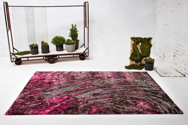 serge-lesage-grass-rose-fuchsia-tapis-laine-et-soie-v-g-tale image 1