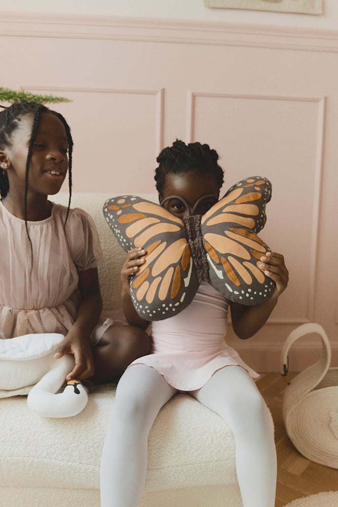 lorena-canals-coussin-butterfly image 5