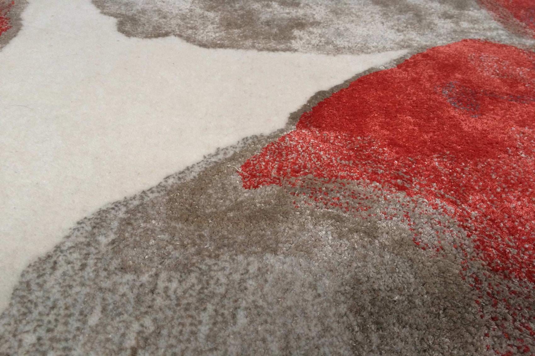 serge-lesage-coleen-tapis-rouge-pivoine image 3