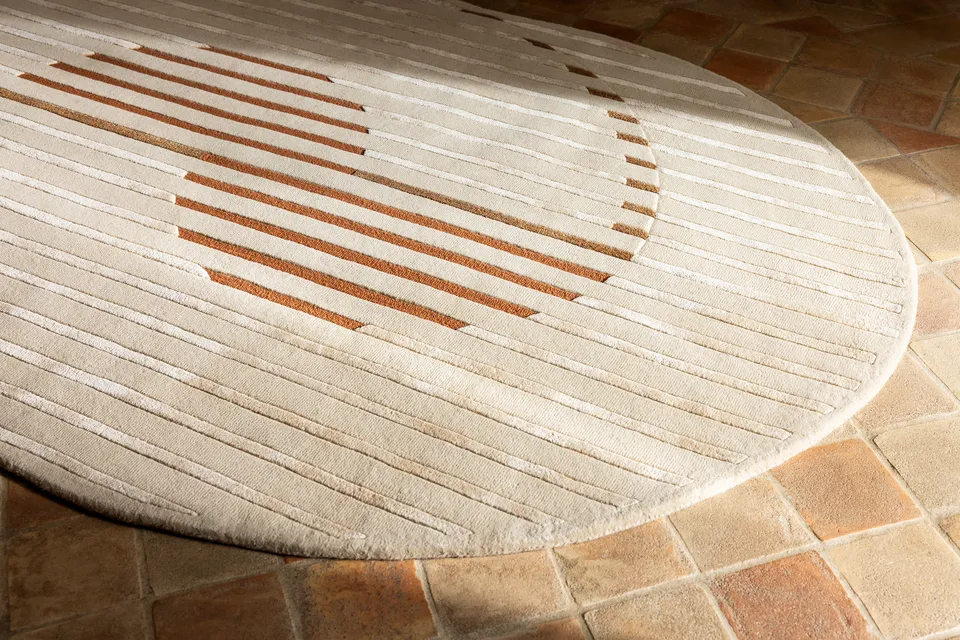 serge-lesage-gozo-chestnut-tapis-contemporain-relief-fait-main image 1