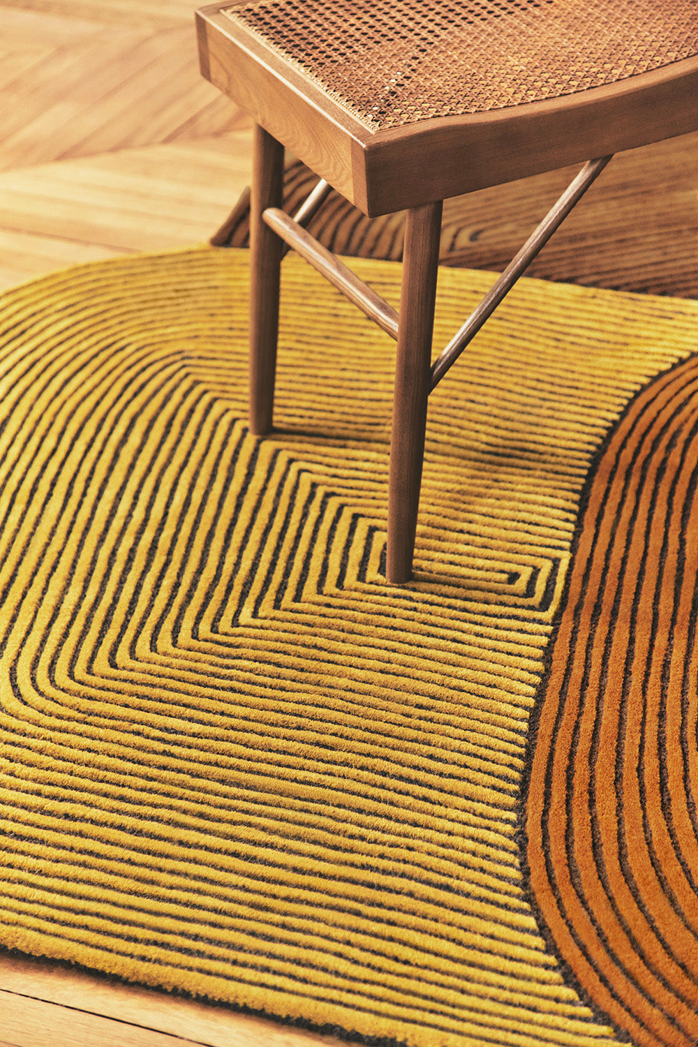 toulemonde-bochart-tumulus-tapis-jaune-en-laine-tuft-main-samuel-accoceberry image 5