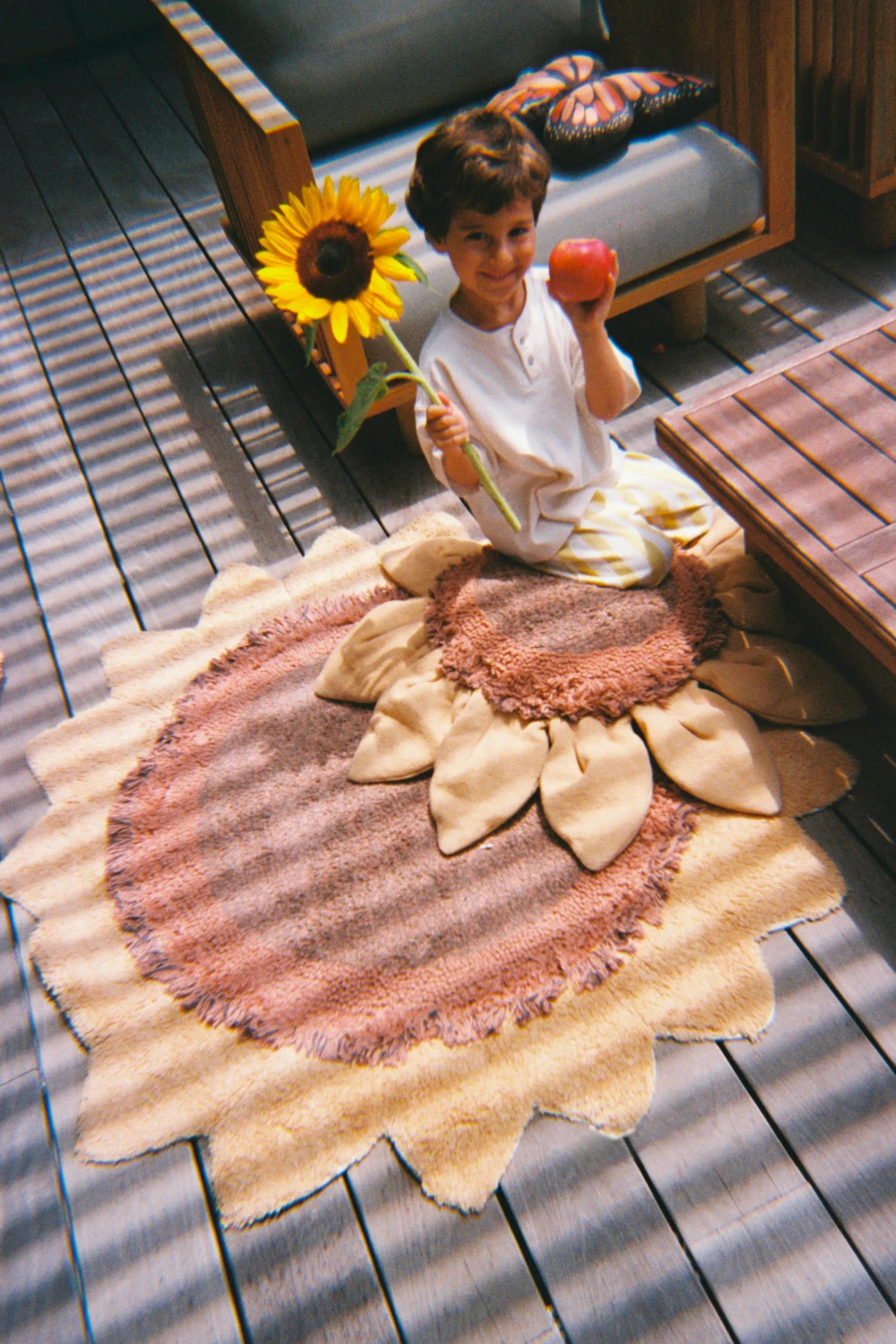 lorena-canals-sunflower-tapis-lavable-enfant-tournesol image 2