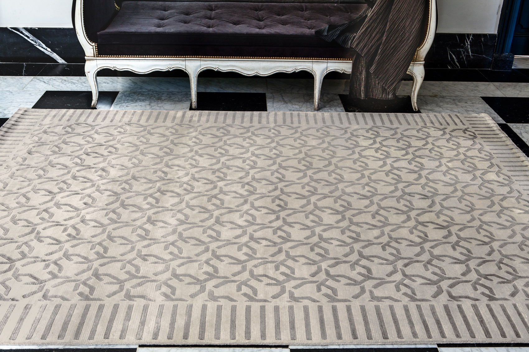 serge-lesage-alienor-tapis-monogramme-classique image 1