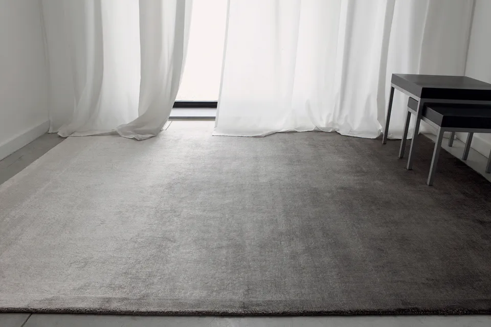 serge-lesage-noho-gris-iris-tapis-contemporain image 1