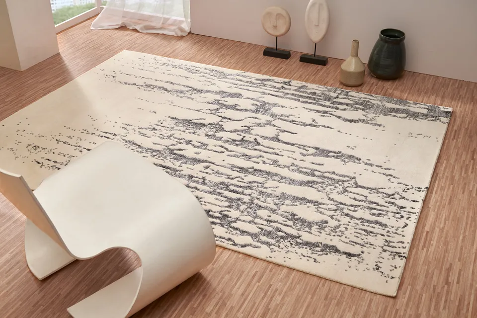 serge-lesage-memories-tapis-cru-effet-craquel image 1