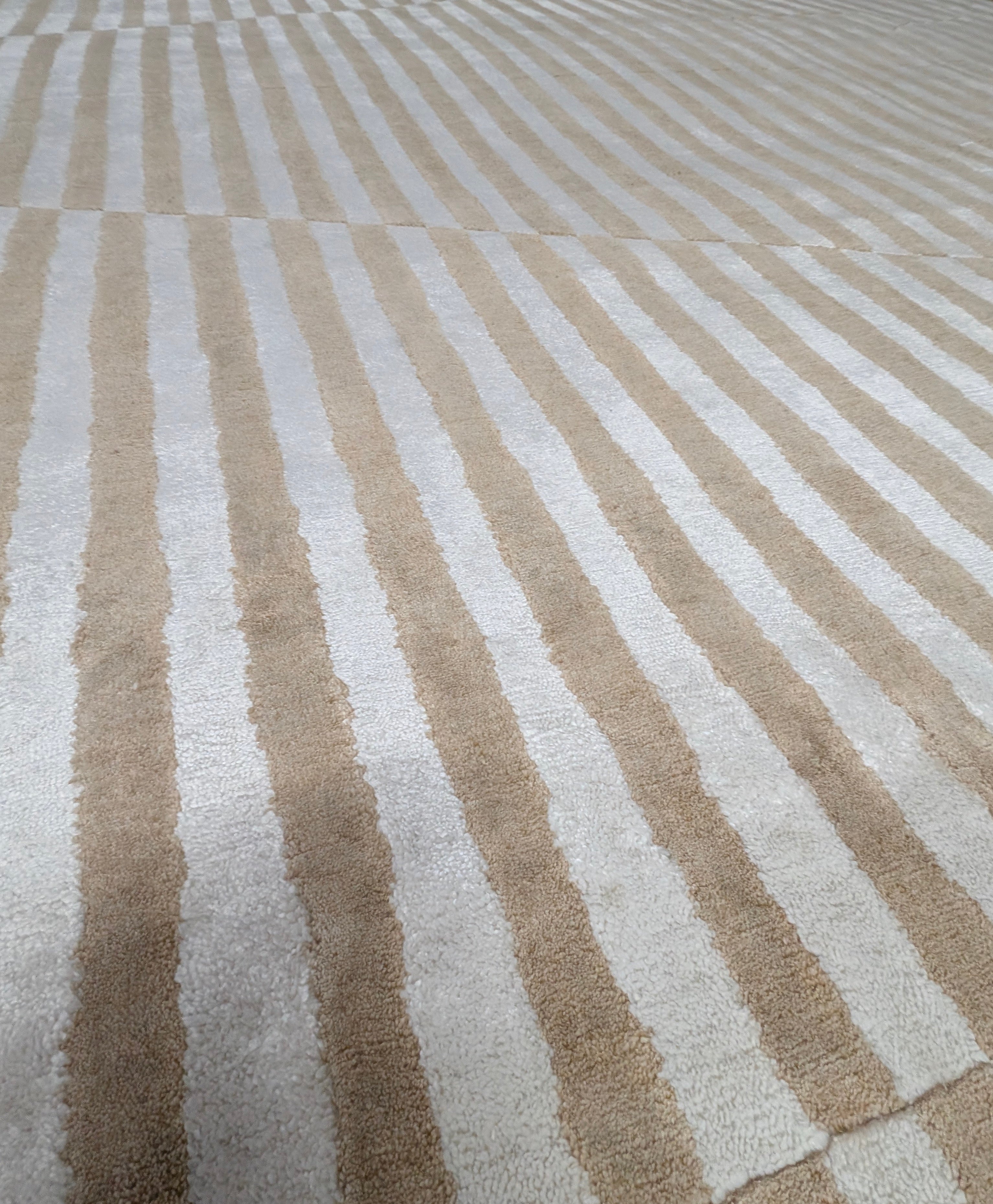 serge-lesage-souffle-pollen-250x300-grand-tapis-contemporain image 3