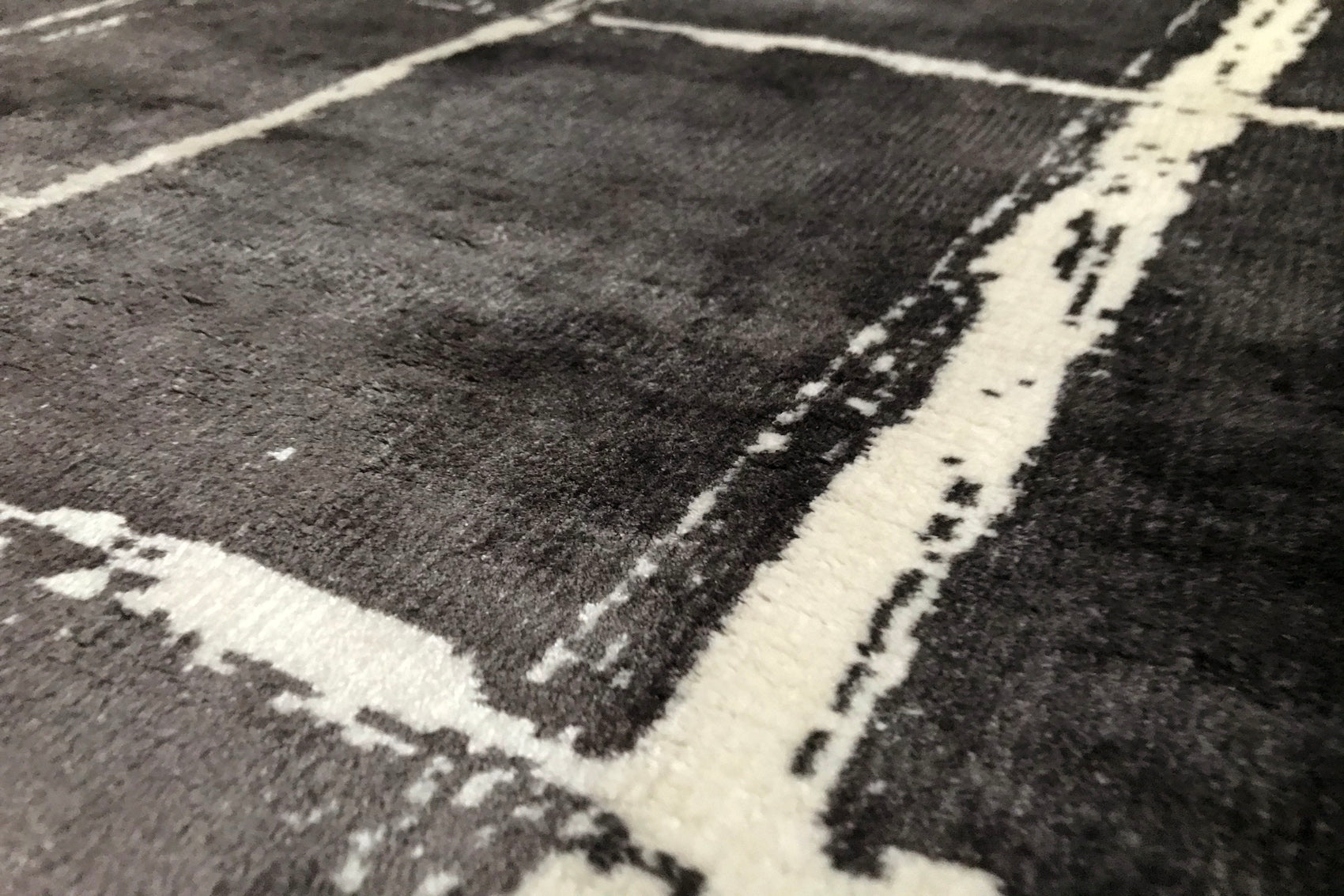 tapis-serge-lesage-herman-gris-dense-tapis-contemporain-quadrillage-abstrait image 3