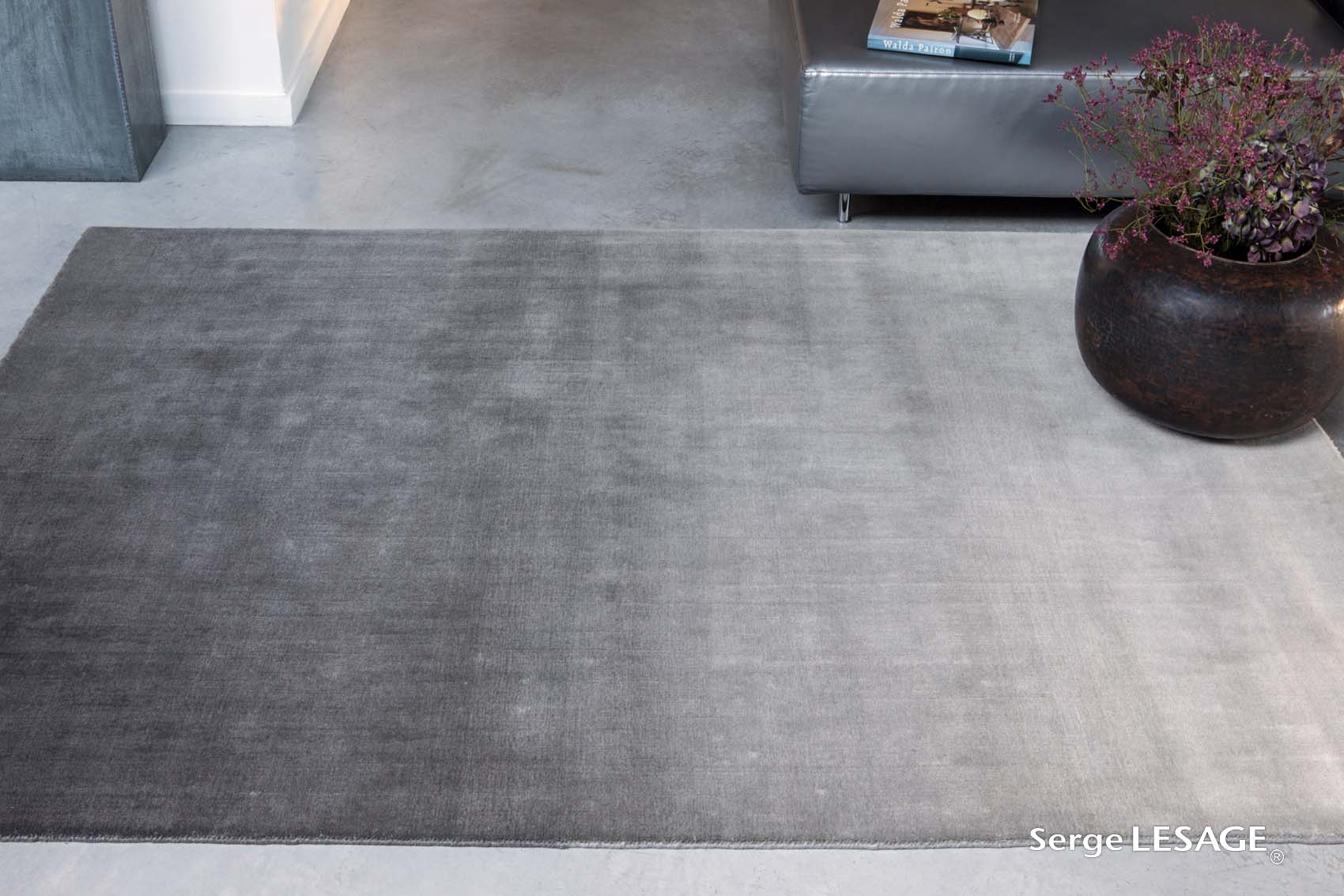 serge-lesage-tudor-gris-tapis-lesage-heritage image 3