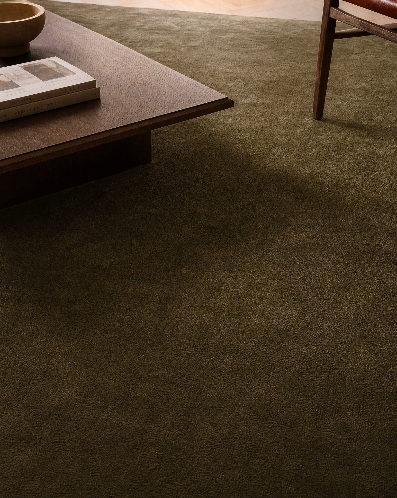 toulemonde-bochart-signature-vert-bronze-tapis-contemporain-en-laine-tiss-main image 2