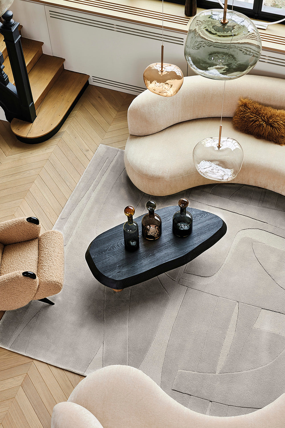 toulemonde-bochart-collage-tapis-gris-laine-tuft-main-pascale-risbourg image 2
