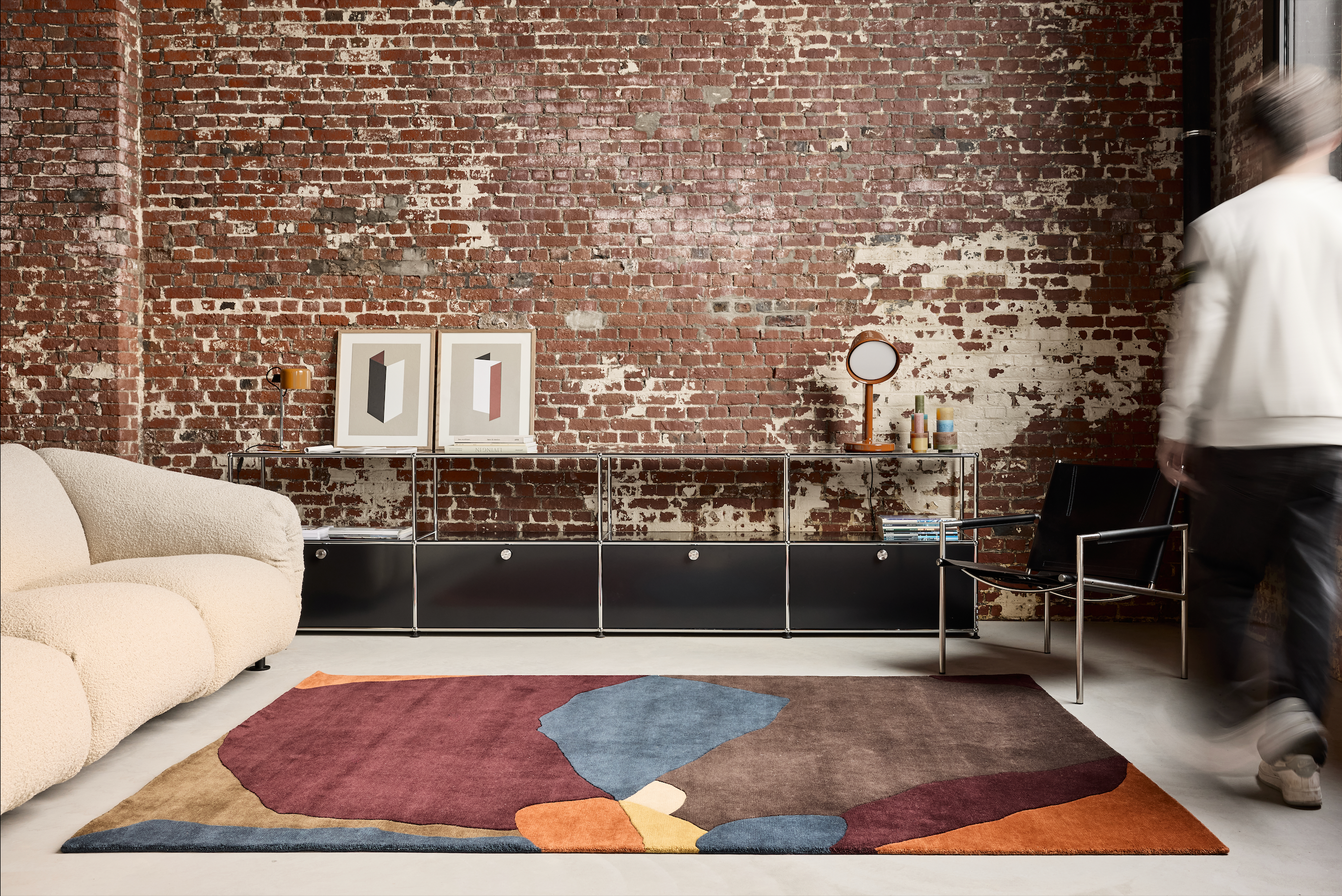 serge-lesage-ma-bruni-tapis-contemporain-fleur-iris image 1