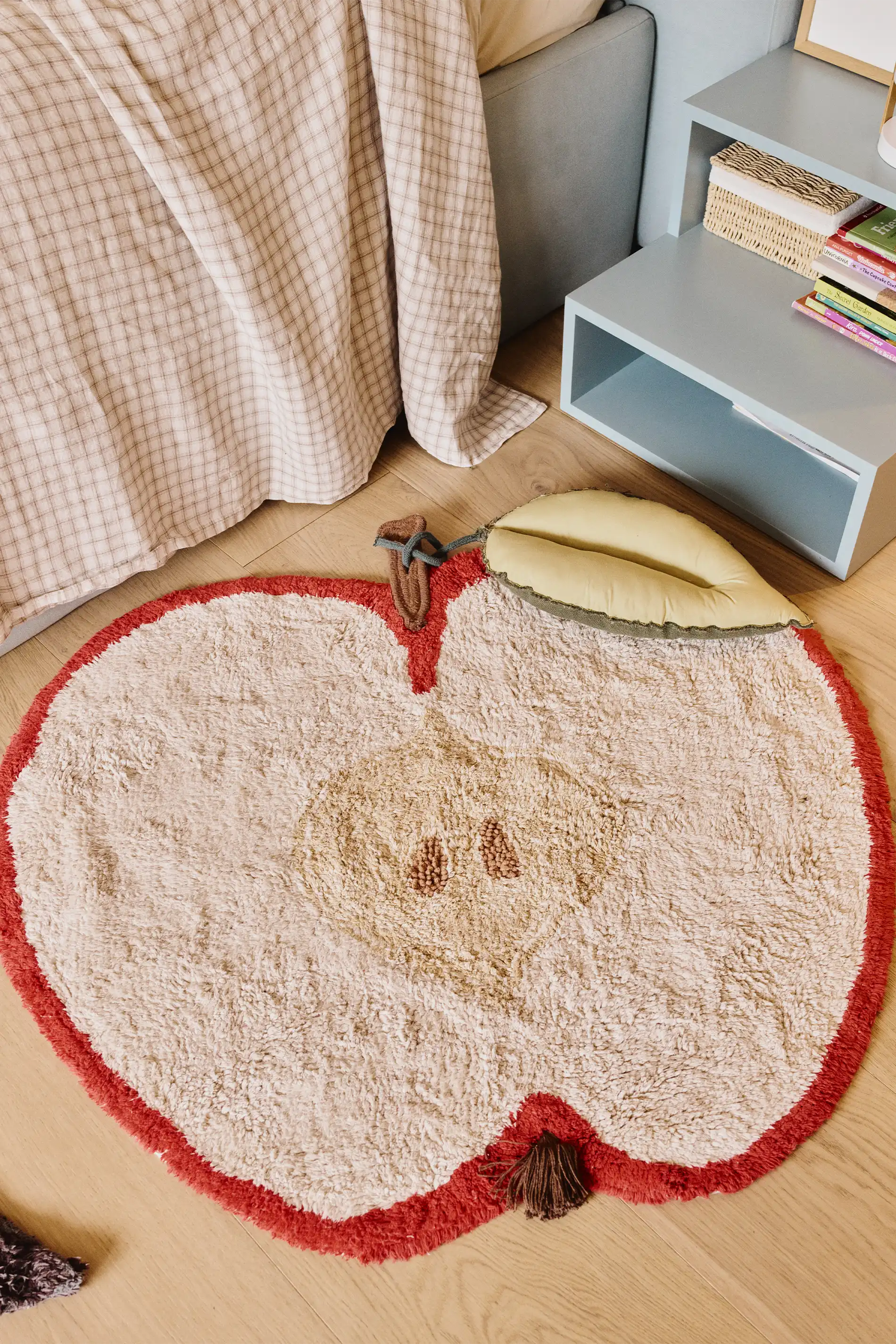 lorena-canals-apple-tapis-lavable-enfant-pomme image 2