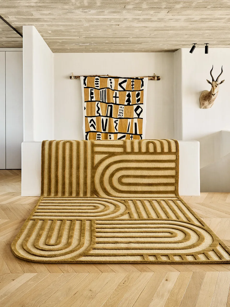 serge-lesage-tapis-nowee-moutarde-tapis-contemporain-graphique image 1