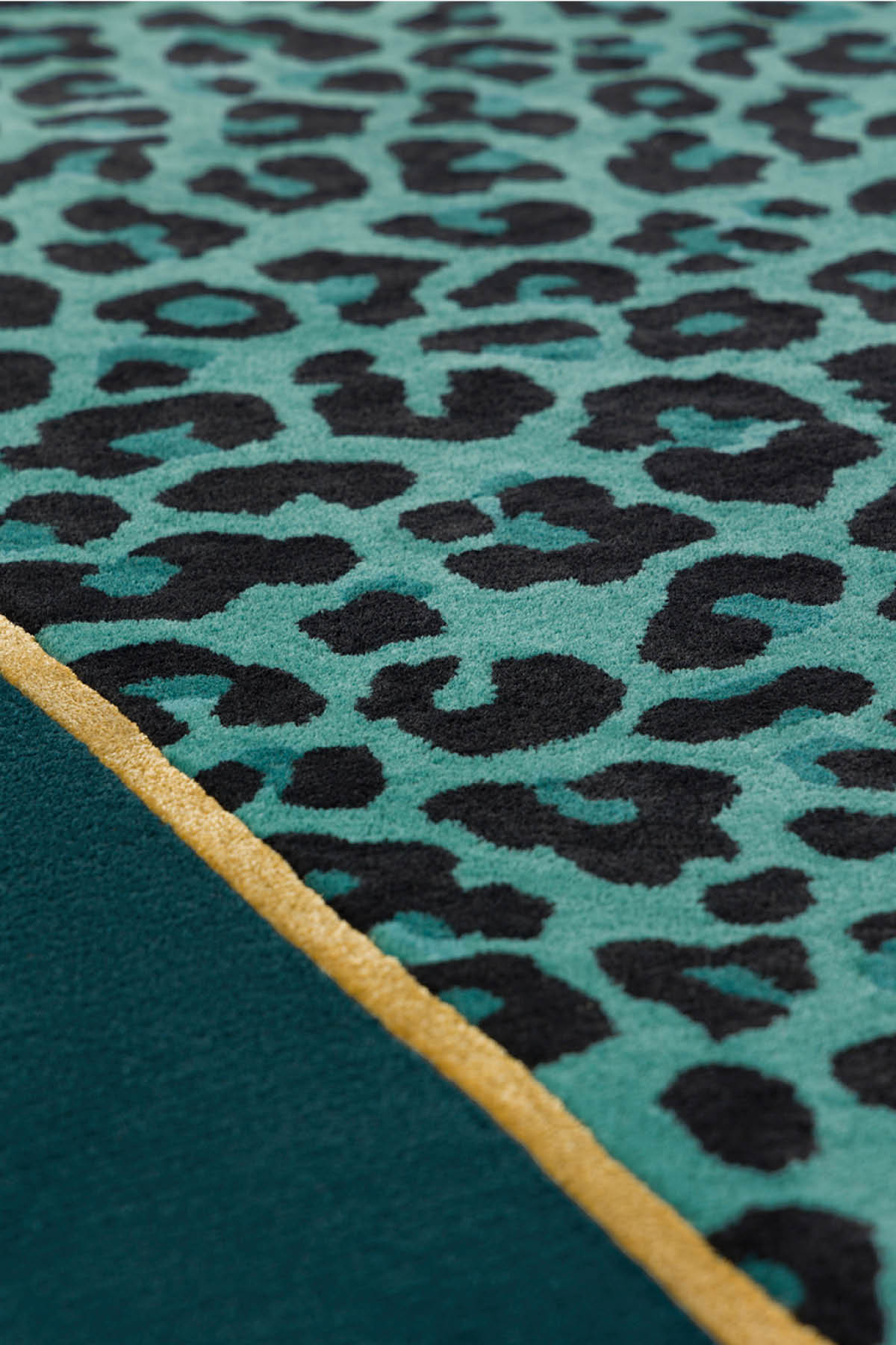 toulemonde-bochart-fauve-aqua-170x240-tapis-l-opard-bleu-laine image 6