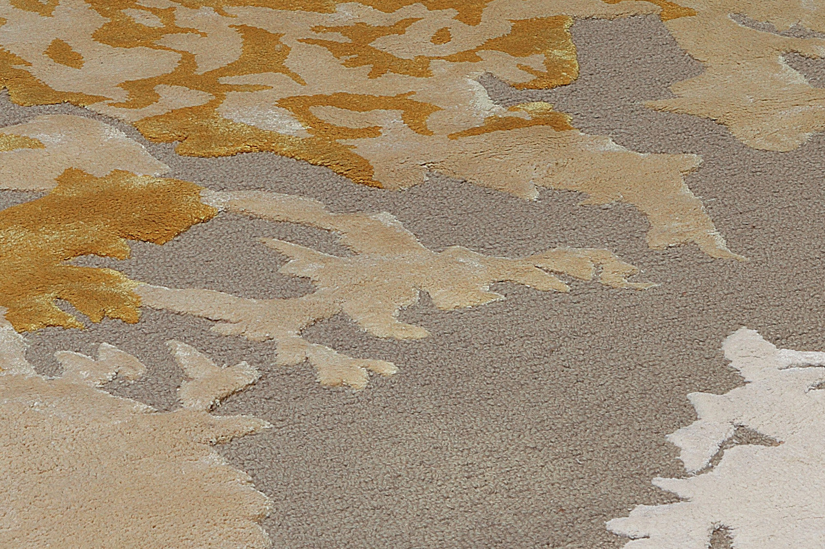 serge-lesage-tapis-milos-tapis-h-ritage-jaune-gris-et-blanc image 3