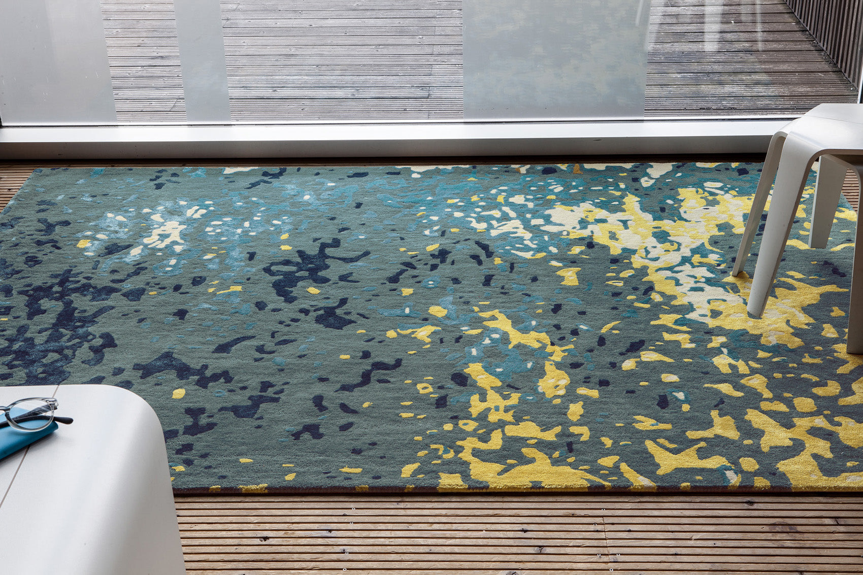 tapis-serge-lesage-granit-tapis-contemporain-terrazzo-bleu-h-ritage image 1