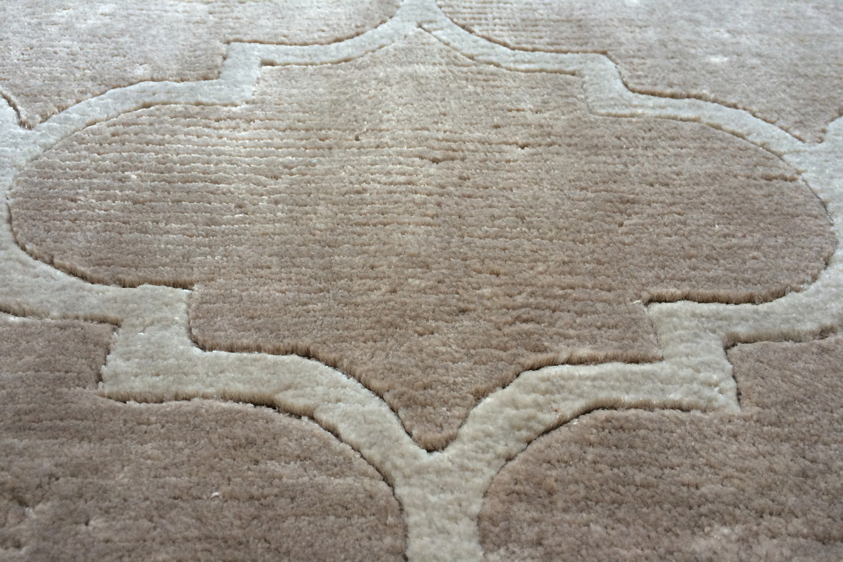 serge-lesage-royal-tapis-h-ritage-volutes-sable-cru image 2