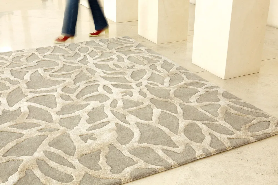 serge-lesage-tapis-ephemere-h-ritage-tapis-contemporain-relief image 1
