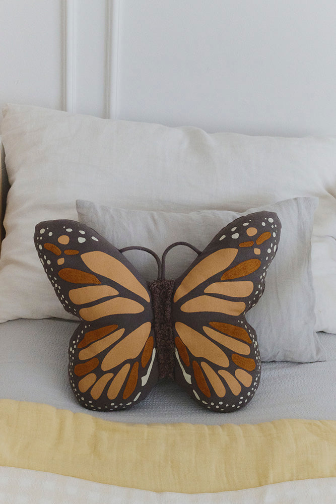 lorena-canals-coussin-butterfly image 4