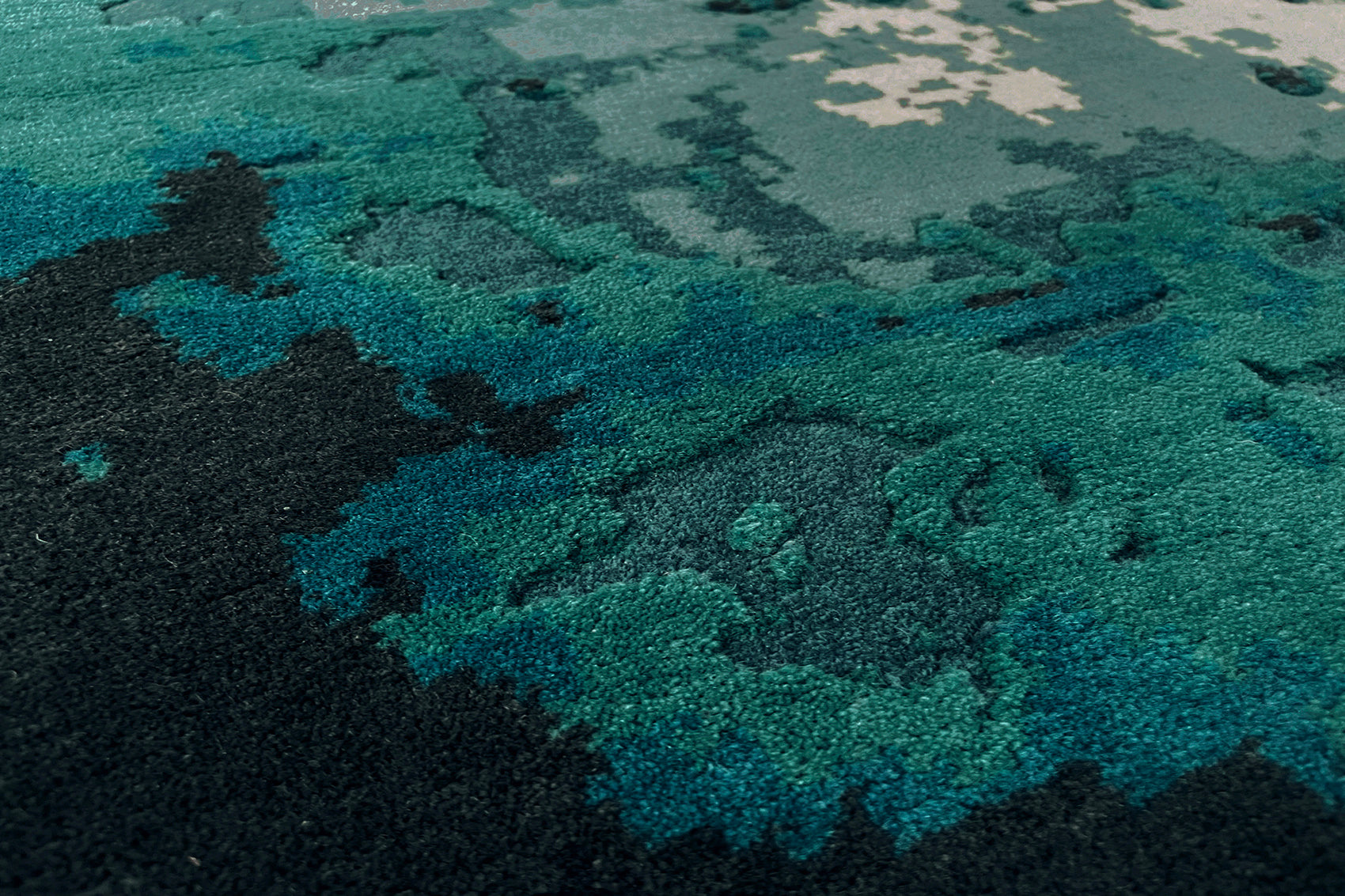 serge-lesage-dip-turquoise-profond-tapis-zanzibar image 3