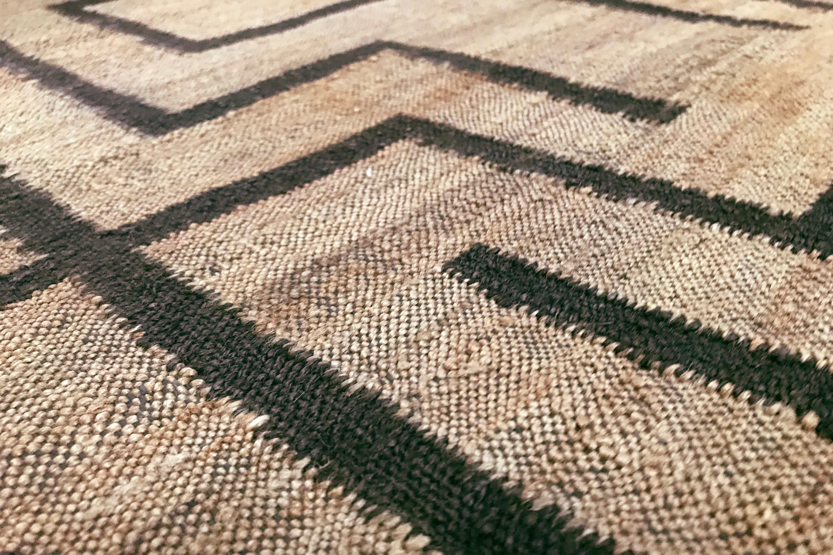serge-lesage-connection-1-naturel-tapis-ethnique-g-om-trique image 2