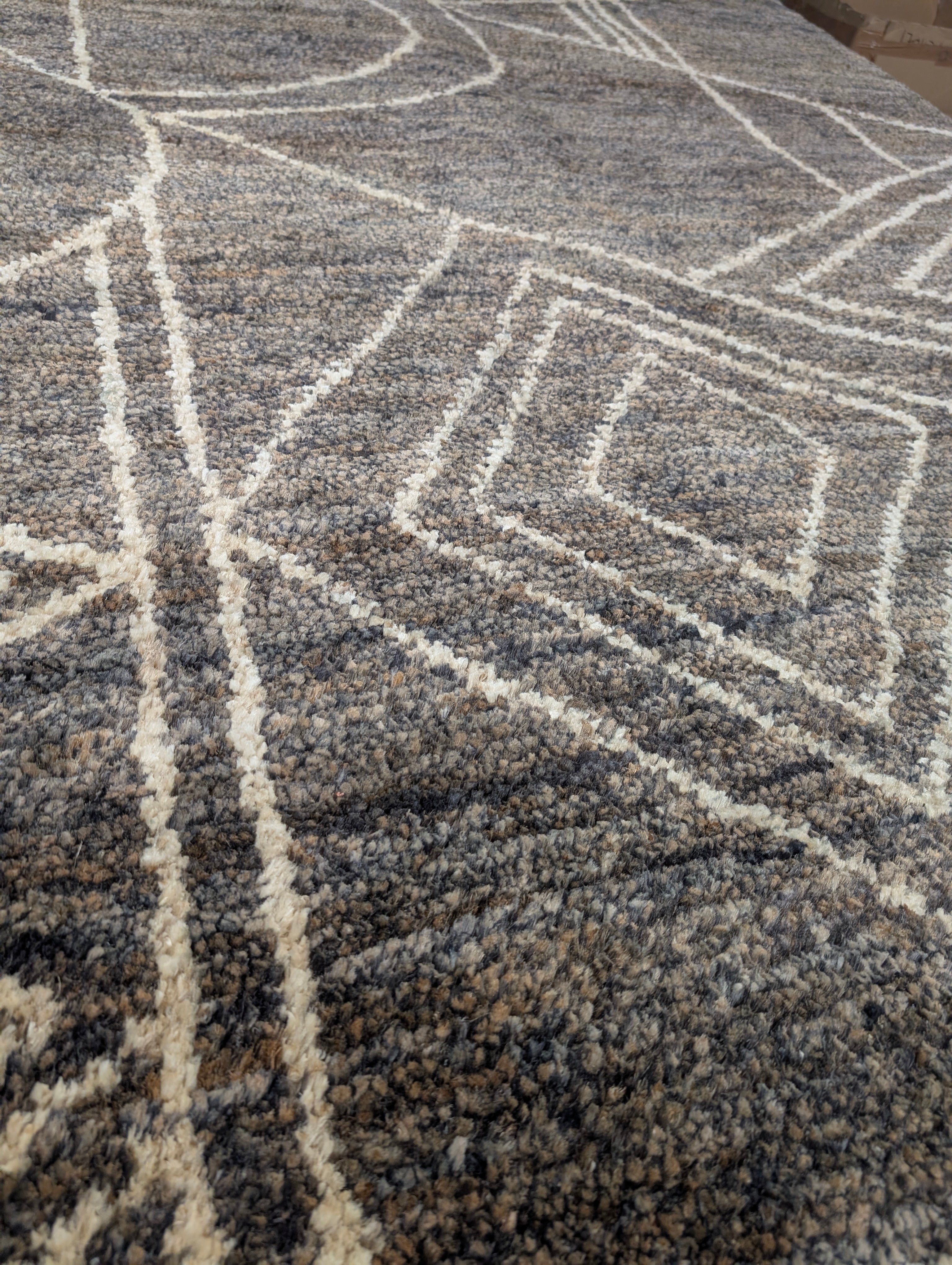 serge-lesage-bushwick-noir-et-blanc-160x230-tapis-contemporain image 2