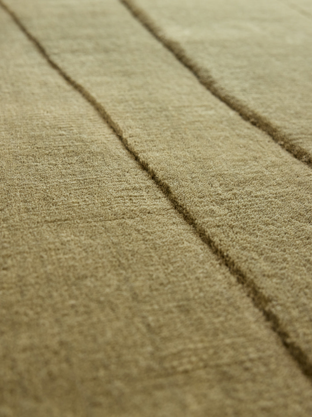 serge-lesage-bref-kaki-tapis-contemporain-graphique-uni image 4