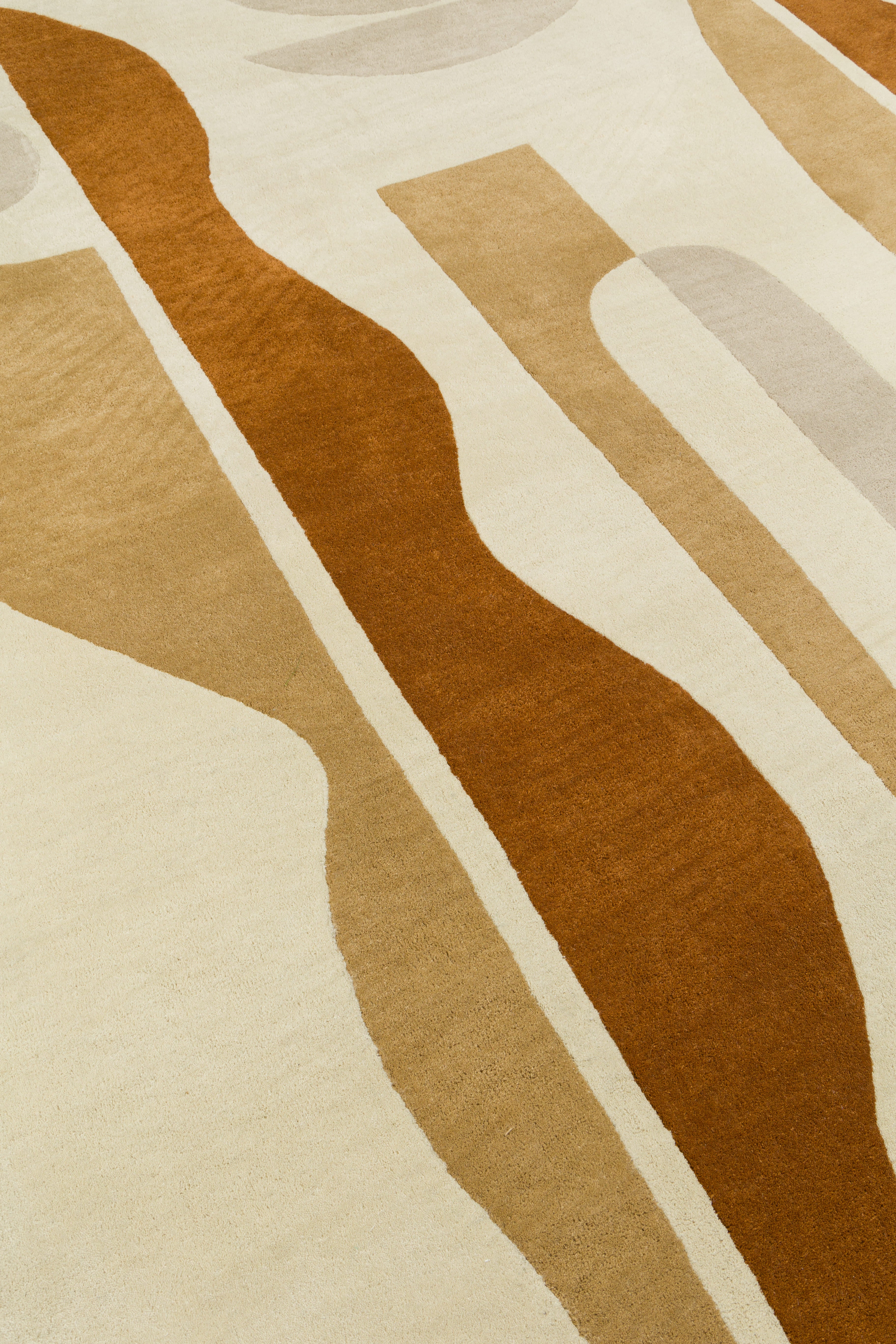 toulemonde-bochart-la-nuit-beige-tapis-tuft-main-sonia-laudet-200x240-250x300 image 6