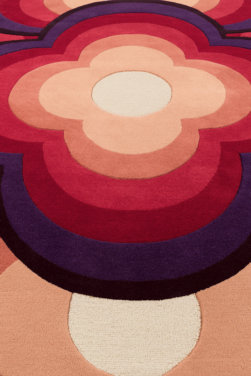 toulemonde-bochart-flower-power-tapis-fushia-tuft-main-200x300 image 4
