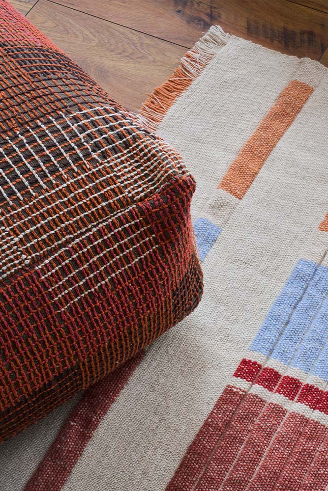 lorena-canals-city-r-versible-maple-red-pouf image 3
