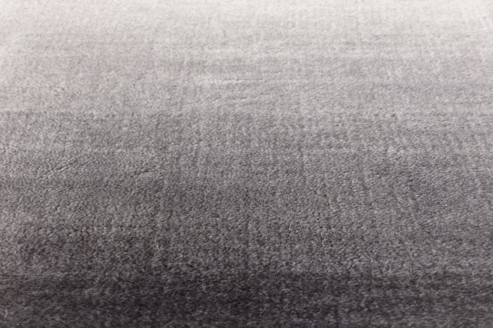 tapis-serge-lesage-tudor-gris image 3