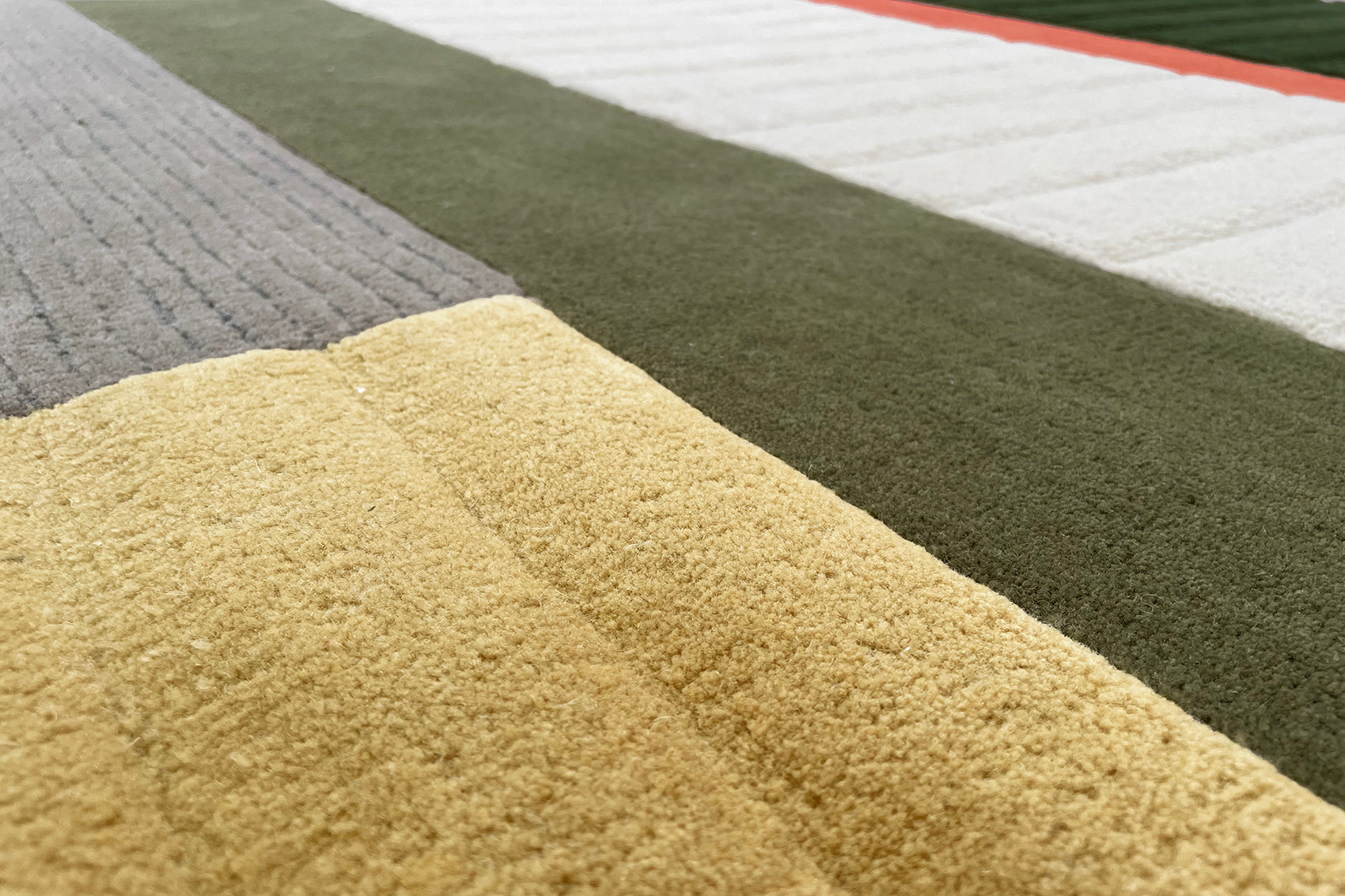 serge-lesage-tapis-cairn-brique-tapis-contemporain-fait-main image 3