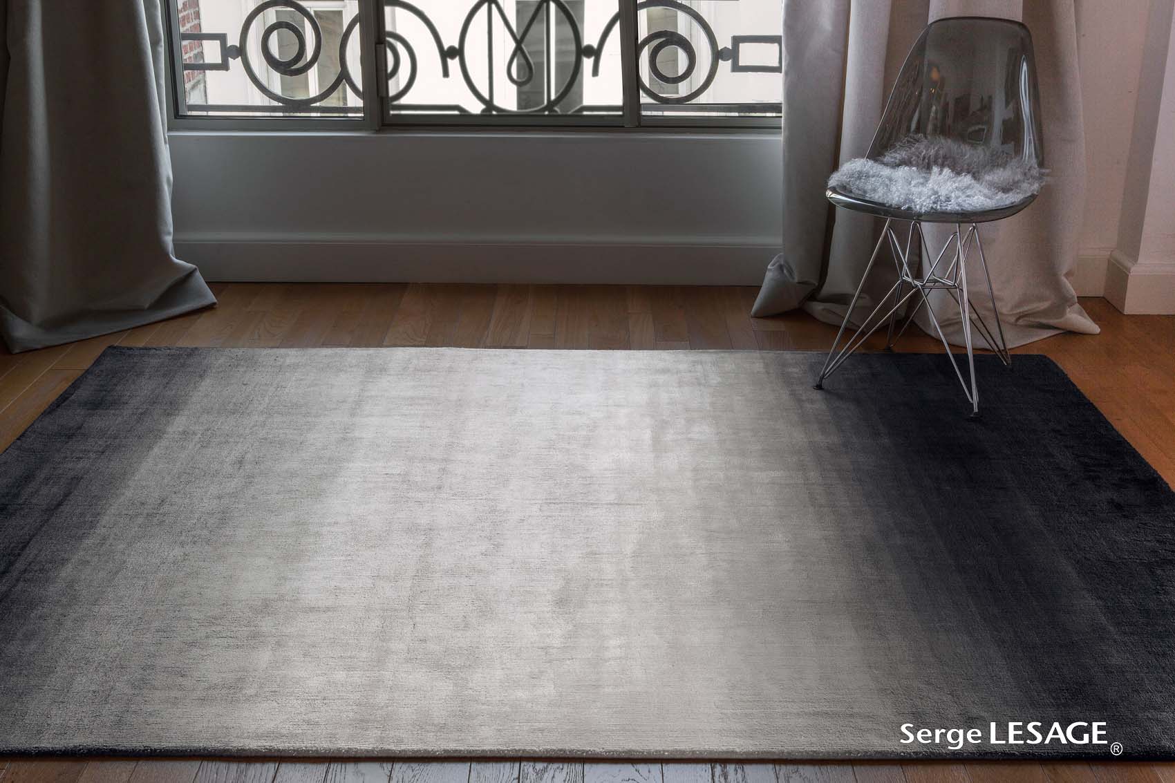 serge-lesage-greenpoint-gris-tapis-en-viscose image 3