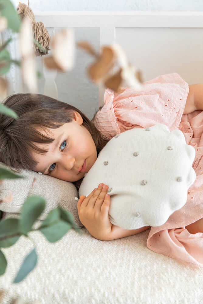 lorena-canals-round-biscuit-ivory-coussin-lavable image 2